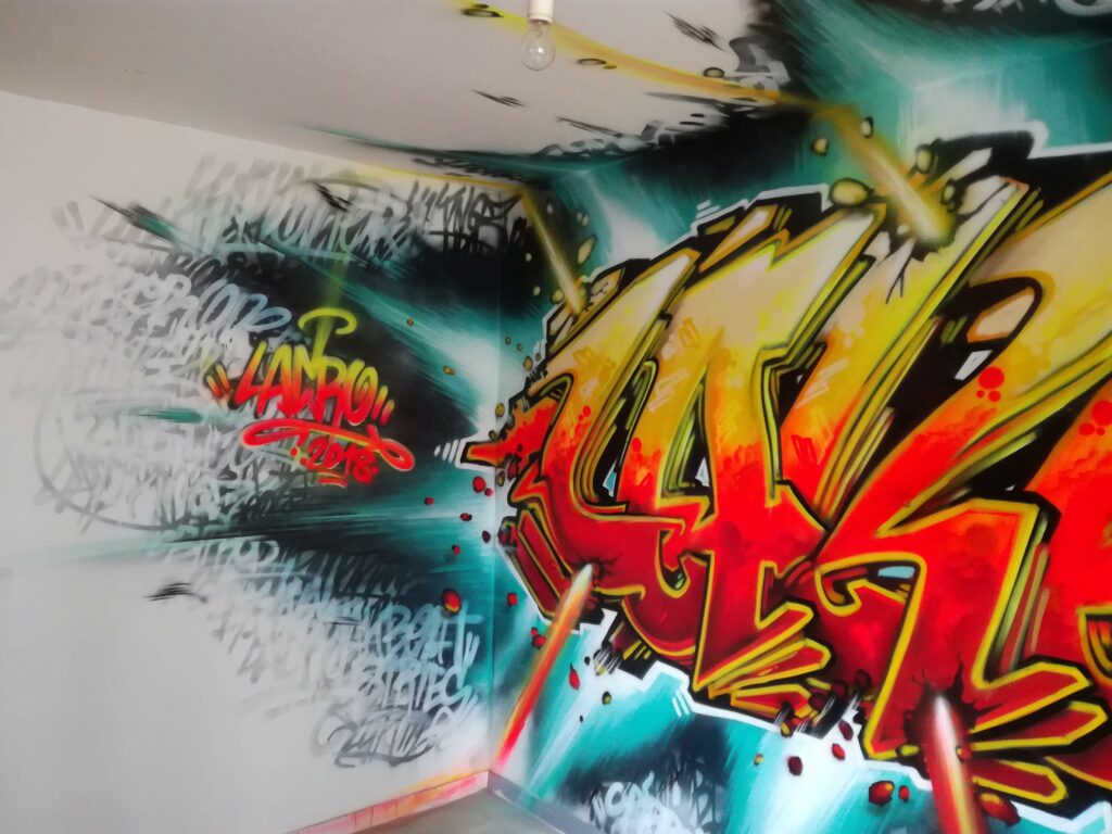 Lettrage GRAFFITI 2d “LAKRO ″ pour un rassemblement GRAFFITI dans une tour a Montbrison